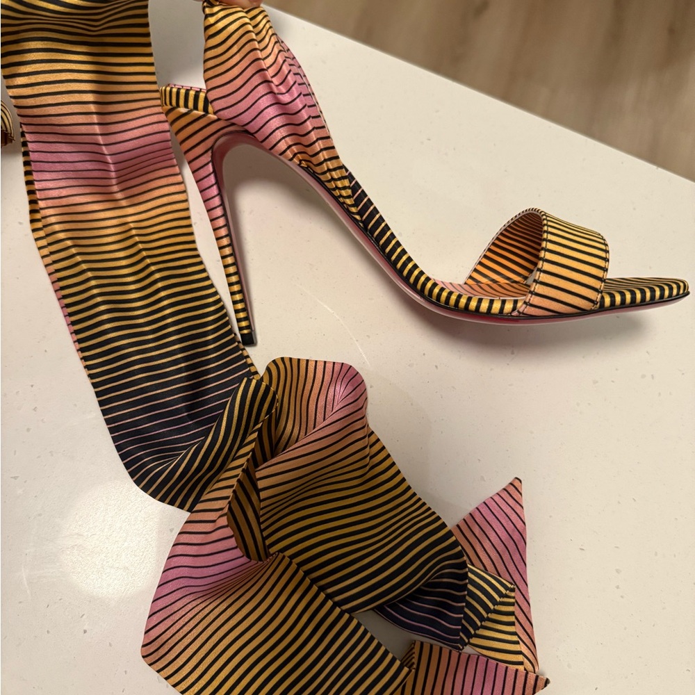 LOUBOUTIN sandale du desert high heels